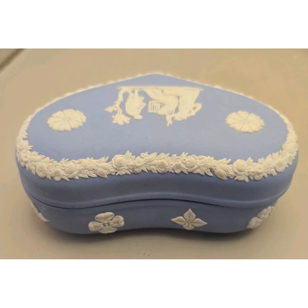 Vintage Wedgwood Heart Shaped 5.25